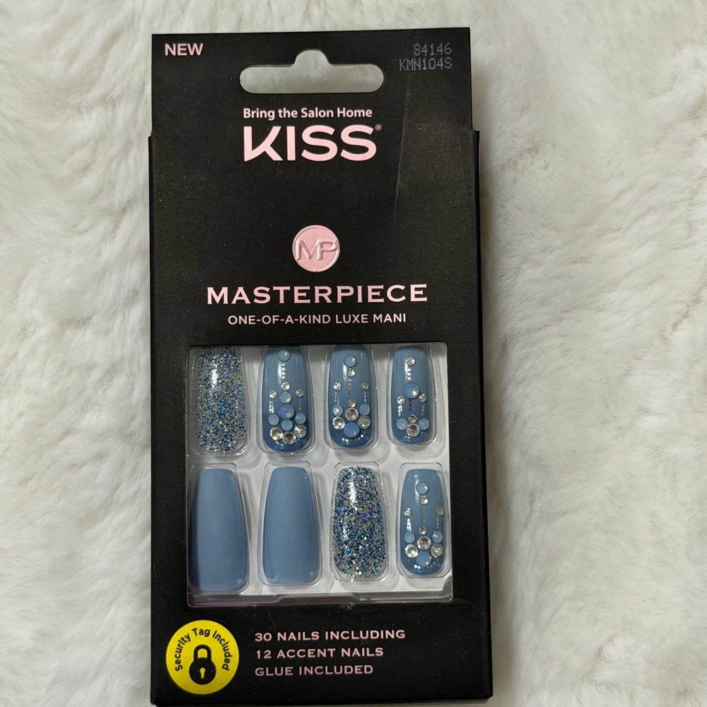 Kiss Nail Kit with Black Packaging
